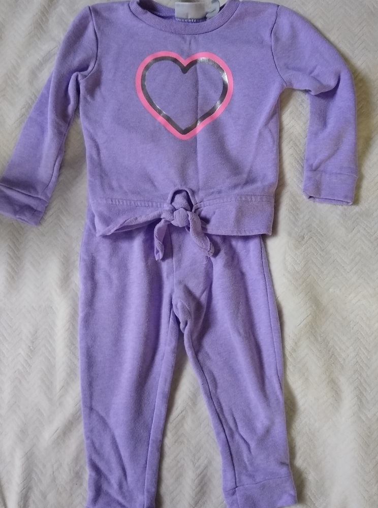 Two piece sweatpant and sweatshirt!